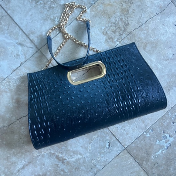 Ladies black clutch purse no brand name NWOT gold  accessories ostrich embossed - Picture 6 of 10